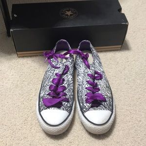 Zebra Converse with box